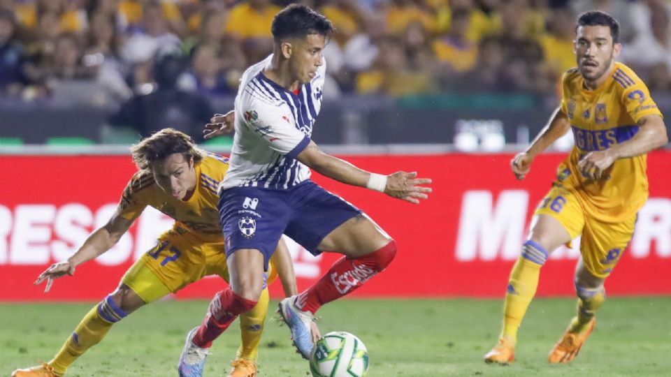 Sebastián Córdova y Maxi Meza anotaron los goles del Clásico Regio 130