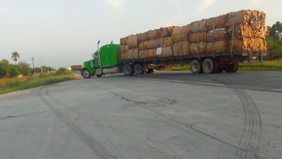 Matamoros amaneció con balaceras y camiones bloqueando las principales avenidas.