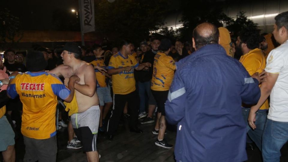 Aficionados de Tigres provocaron un conato de bronca en las inmediaciones del Estadio BBVA