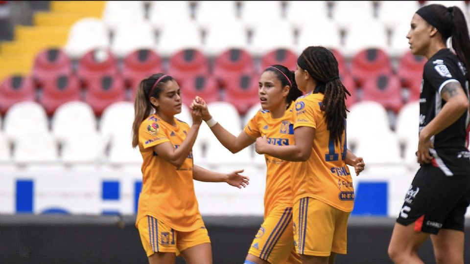 Tigres Femenil derrotó 5-0 a Atlas en el partido de ida de Cuartos de Final en el Estadio Jalisco; este lunes se juega la vuelta en el Estadio Universitario