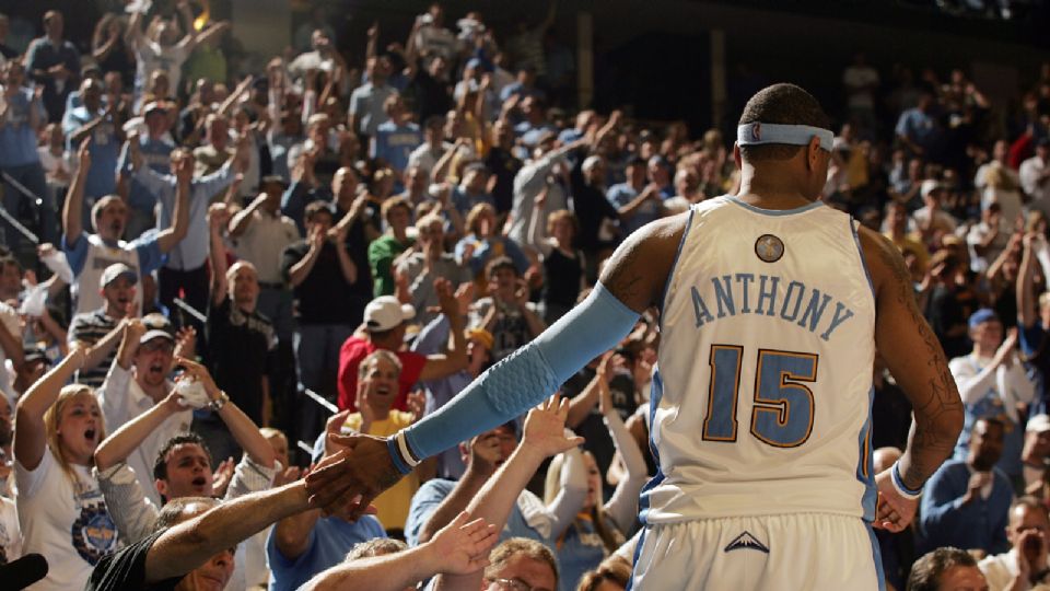 Carmelo Anthony se despide del basquetbol profesional tras 19 años de carrera, en los que se convirtió en el noveno máximo anotador en la historia de la NBA, pero nunca pudo jugar las Finales