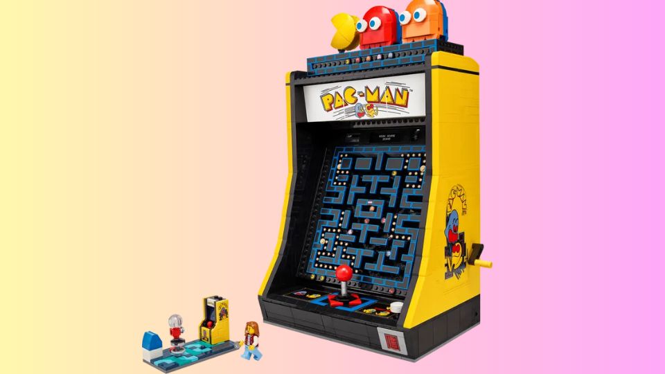 Este es el set de Lego que recrea una máquina de arcade, en la cual se podía jugar Pac-Man en la década de los 80´s.