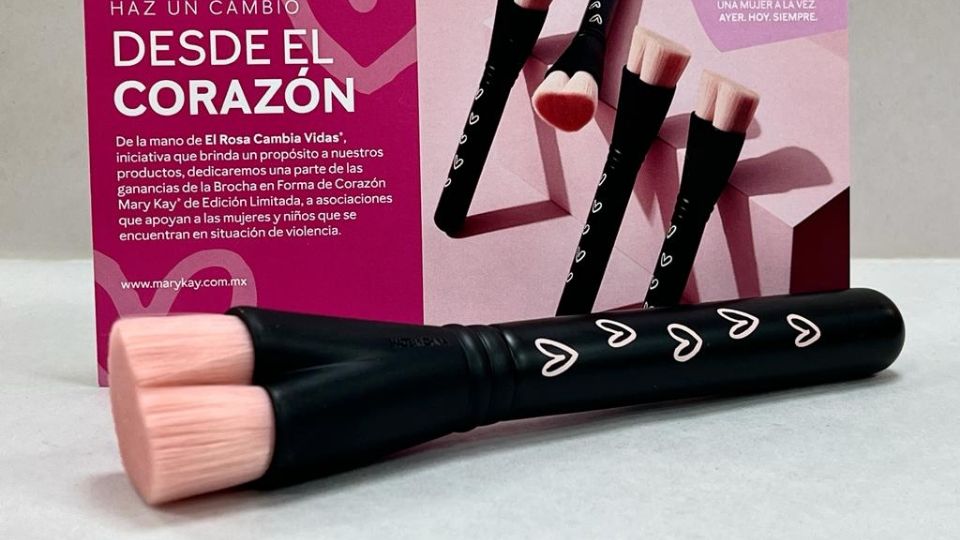 El lanzamiento de la brocha edición limitada es parte de la campaña “El Rosa Cambia Vidas”.