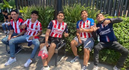 Afición de Chivas se dan cita en última práctica previo a la Final