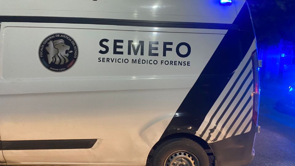 Camioneta SEMEFO