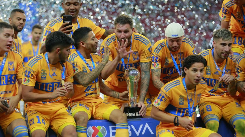 Tigres festeja su octavo campeonato de Liga, con el que entre en el grupo de los equipo más ganadores de la primera división mexicana