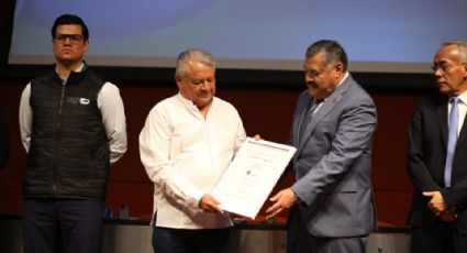 UANL es distinguida por el IMPI con el galardón 'Marca Famosa'