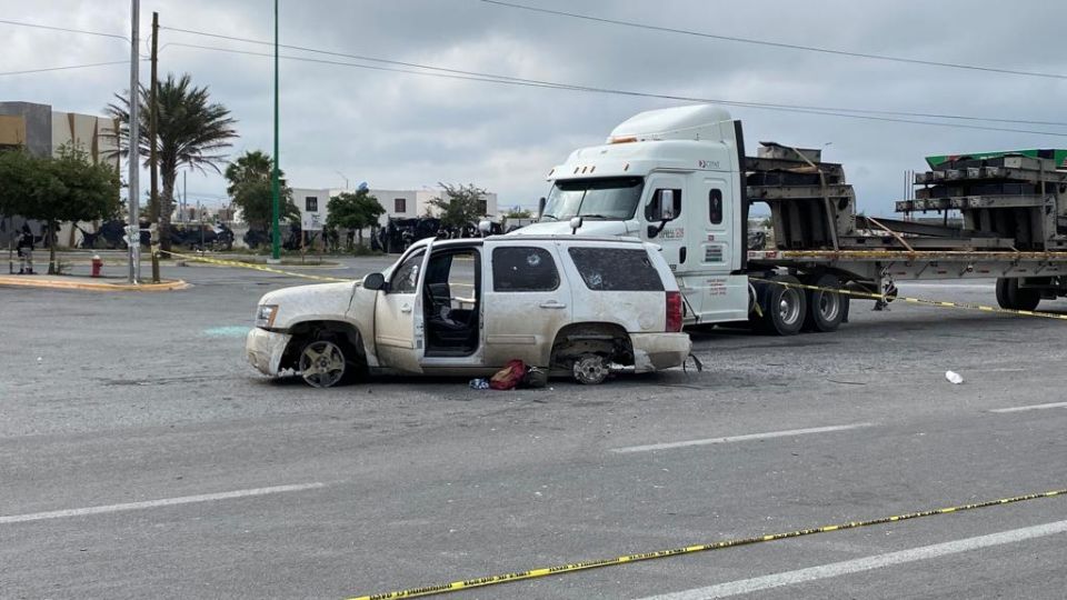 Enfrentamiento deja un policía herido en Ciénega de Flores.