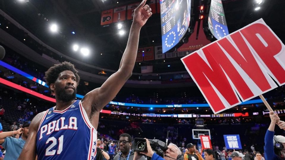 El pívot de Philadelphia 76ers, Joel Embiid, fue elegido como el MVP de la temporada en la NBA