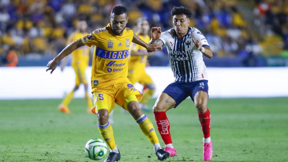 Rafael Carioca y Joao Rojas son de los futbolistas que Tigres y Rayados, respectivamente, que podrían ser considerados como opciones para dejar a su equipo, por el cambio de regla en el número de extranjeros permitidos por club en la Liga MX.