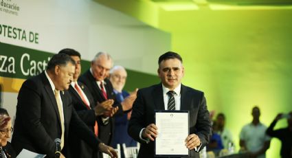 En la UANL, Mario Garza toma protesta como director de Leyes