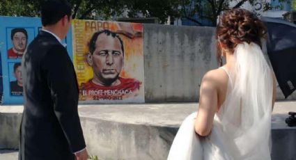 Hija del profesor Menchaca tiene sesión de boda en plaza de los desaparecidos