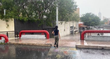 Se registra fuerte lluvia y granizo en Monterrey