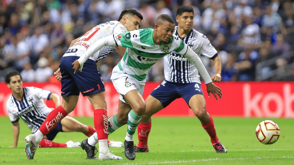 El primer partido de los Cuartos de Final lo jugarán Rayados y Santos, el miércoles 10 de mayo a las 19:00 horas en el TSM