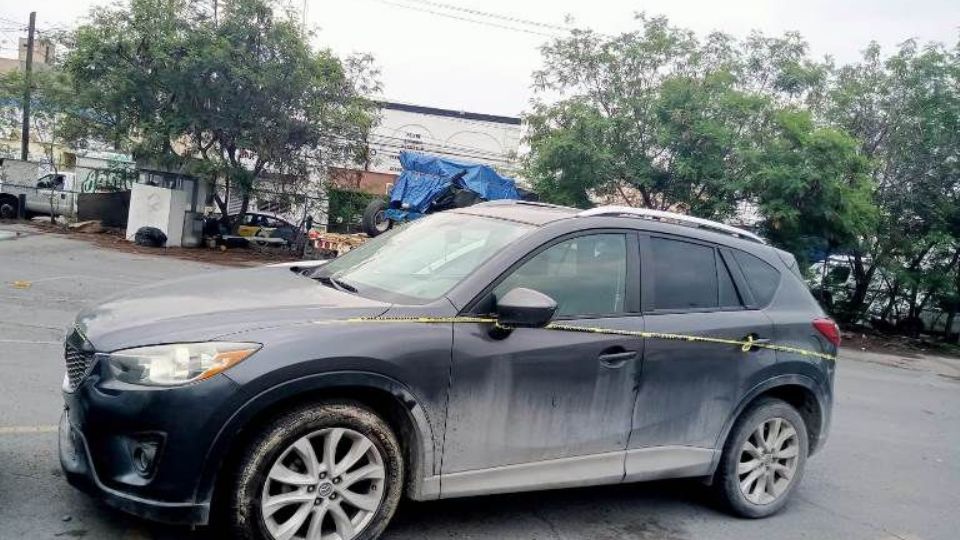 Alrededor de las 9:00 horas se reportó el primer hallazgo de una camioneta.