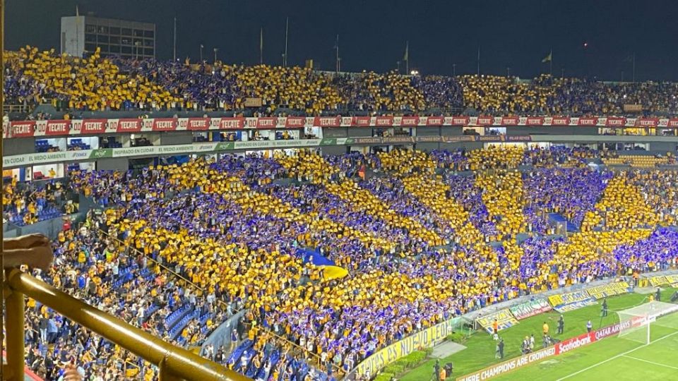 Mosaico de los Libres y Locos en uno de los partidos que Tigres jugó como local en el Clausura 2023