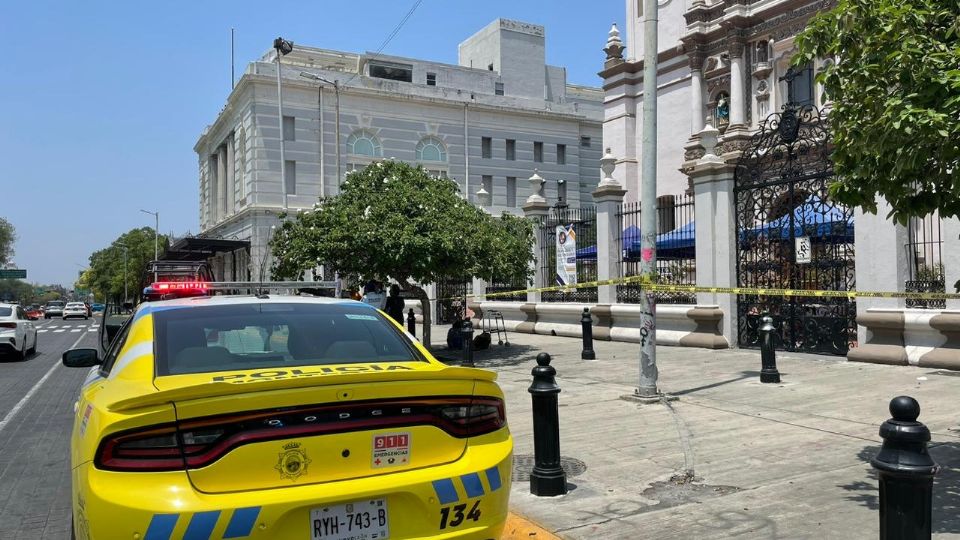 Encuentran a hombre muerto Catedral de Monterrey