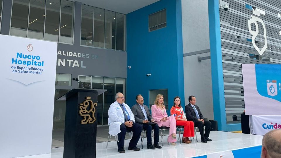 Alma Rosa Marroquín, secretaria de Salud de NL en la inauguración del nuevo hospital en Escobedo.