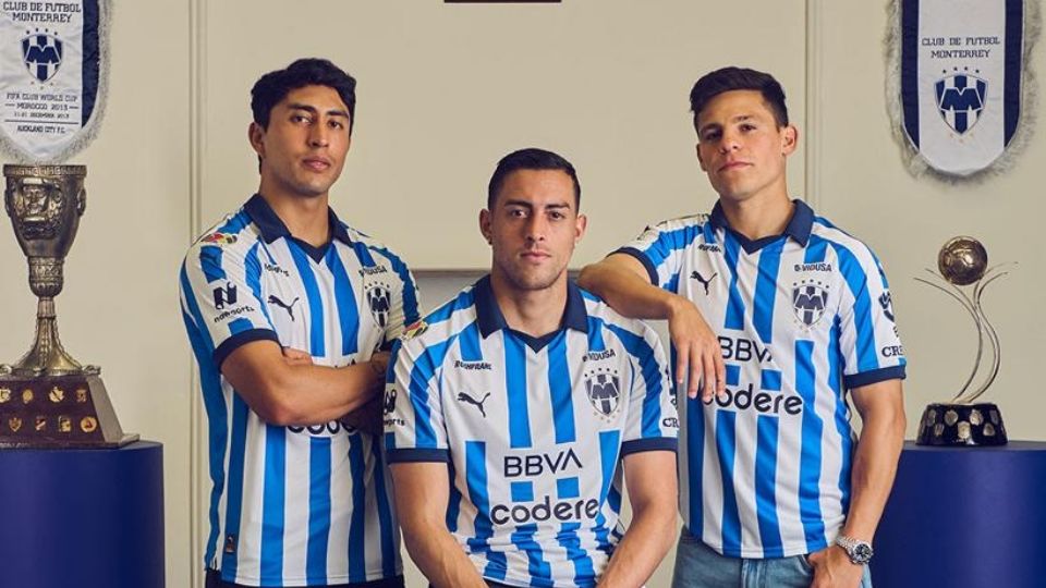 Rayados presentó el jersey de local para la temporada 2023/2024, que mantiene las rayas, pero con el color 'azul tec', similar al usado en el Mundial de Clubes