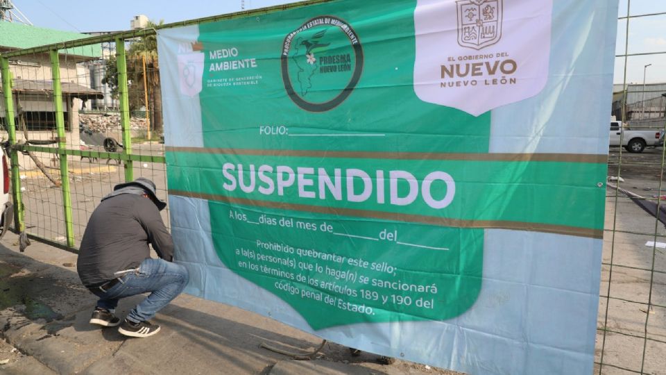 Aviso de suspensión en la planta de basura.