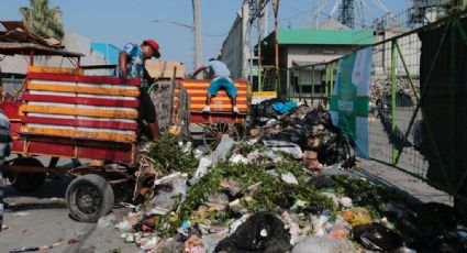 Carretoneros tiran basura por suspensión de planta