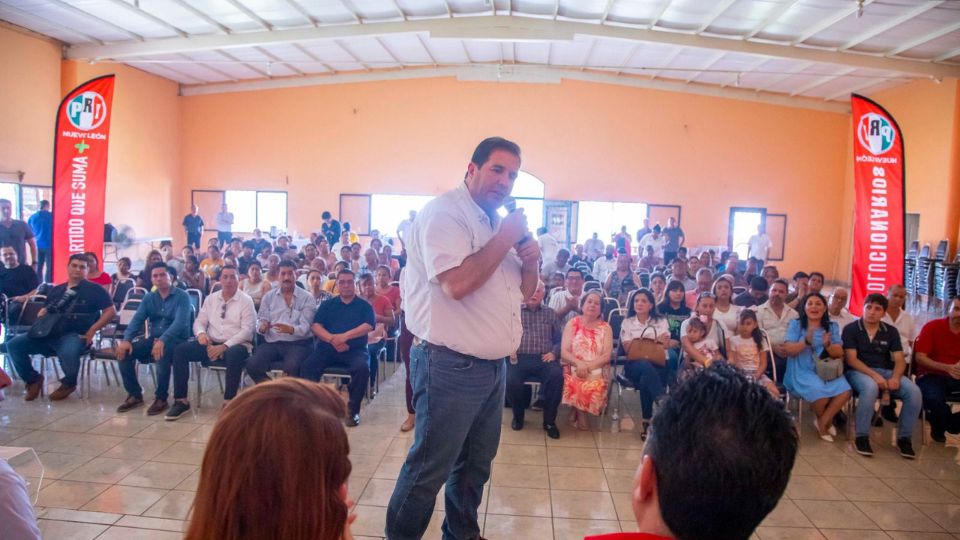 José Luis Garza Ochoa, presidente del PRI en Nuevo León.