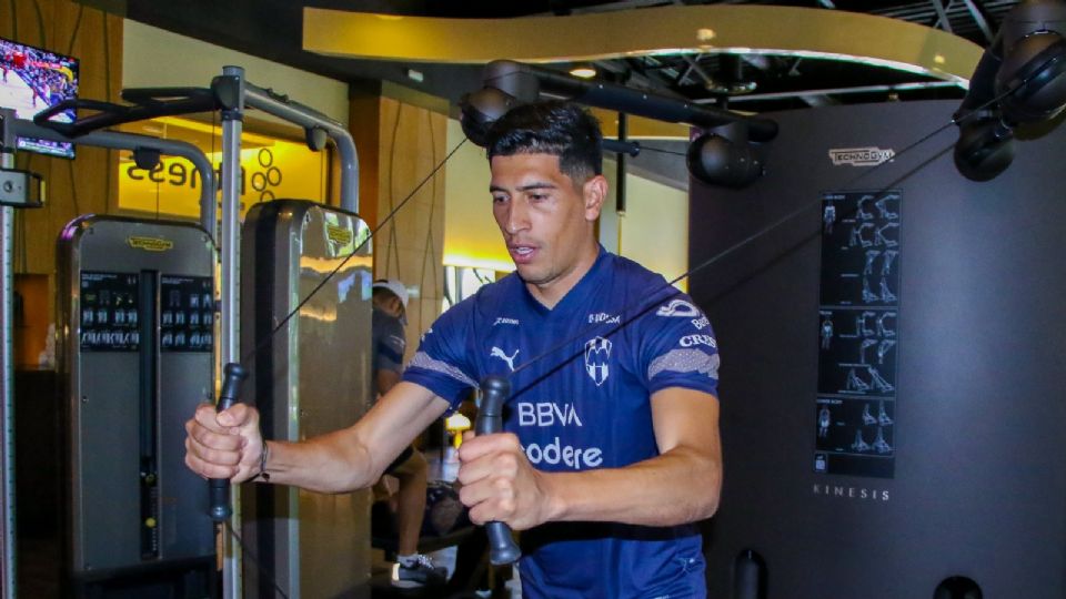 Esteban Andrada se encuentra realizando la pretemporada con el cuadro albiazul