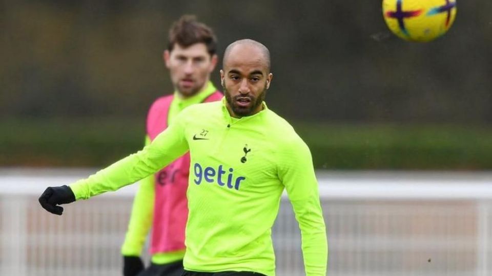 Lucas Moura en entrenamiento con Tottenham.