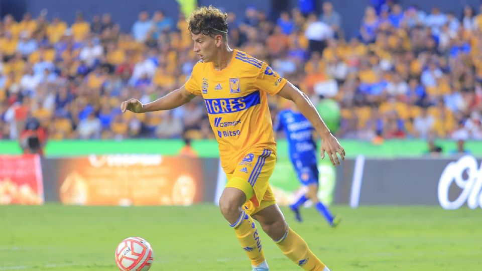 El defensa chileno, Igor Lichnovsky, es el futbolista extranjero que no continuará con Tigres para el próximo torneo por el cambio en la regla de la Liga MX