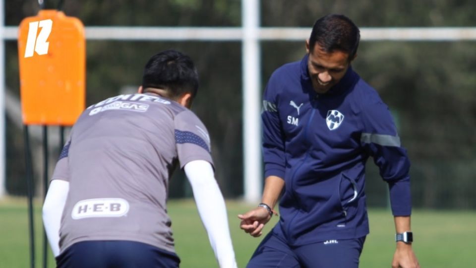 El ex futbolista de Rayados, Severo Meza, anunció su salida de la institución tras la desaparición de Raya2