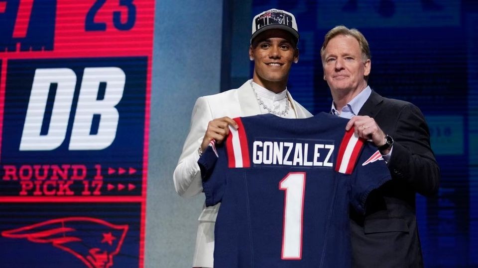 Christian González fue la selección global 17 en el Draft de la NFL del 2023