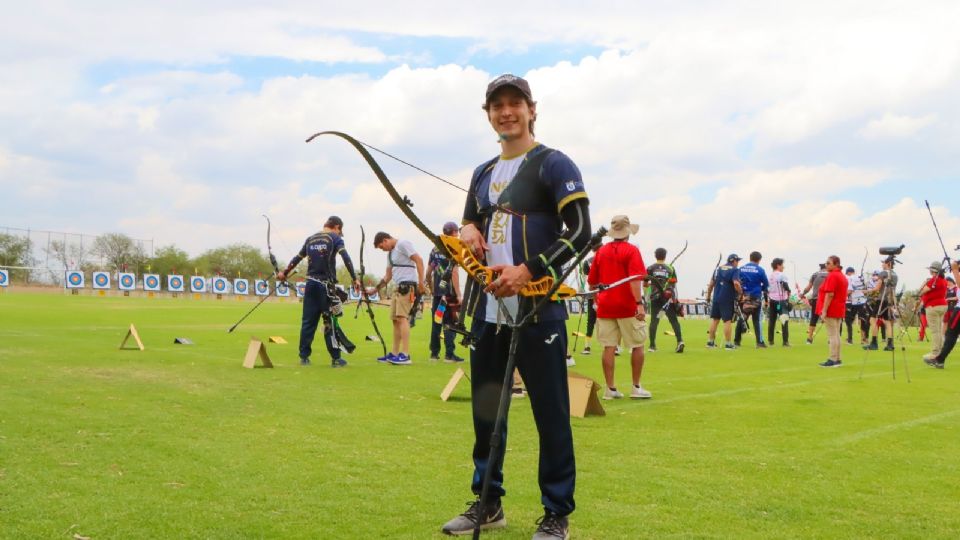 Caleb Urbina, de tiro con arco, es un deportista regio que representa a Nuevo León en los Juegos Centroamericanos y del Caribe 2023