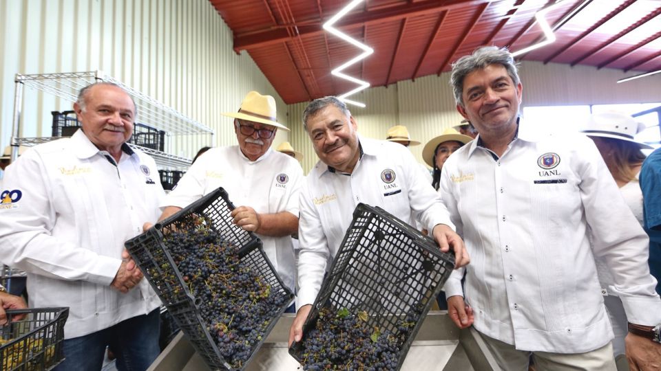 Inauguración de la Bodega Vitivinícola de la UANL.