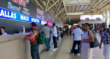 Viajeros de la Central de Autobuses narran su experiencia con el calor de NL