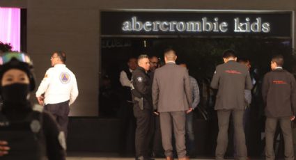 Con mazos, hombres rompen vitrinas y roban 15 relojes de una joyería en CDMX