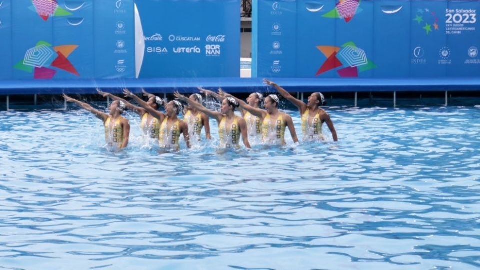 El equipo mexicano de Natación Artística superó el conflicto con Ana Guevara y la Conade, para enfocarse en competir en os Juegos Centroamericanos y del Caribe, donde ha ganado 4 medallas de oro