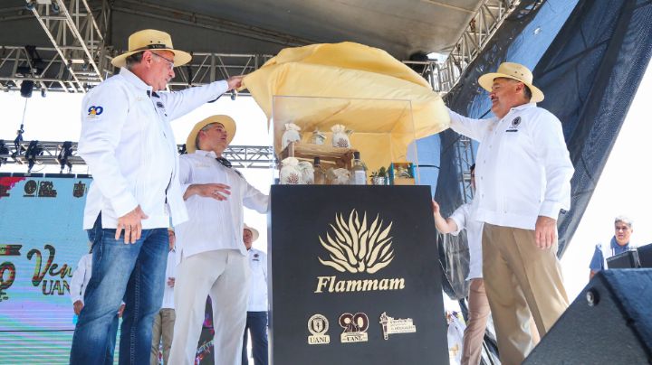 UANL presenta el mezcal Flammam, una bebida de Iturbide para el mundo