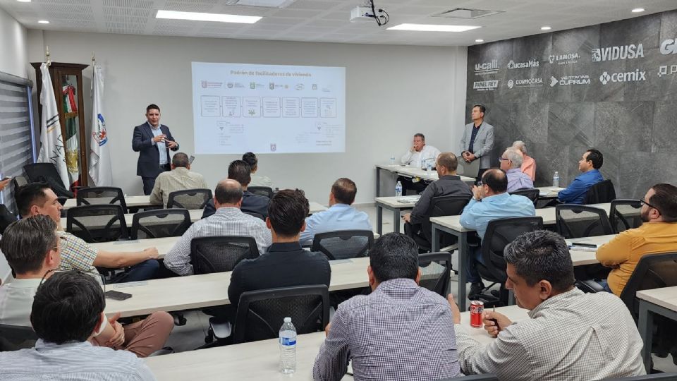 Presentación del programa 'Hogar Es del Pacto por la Vivienda de Nuevo León'.