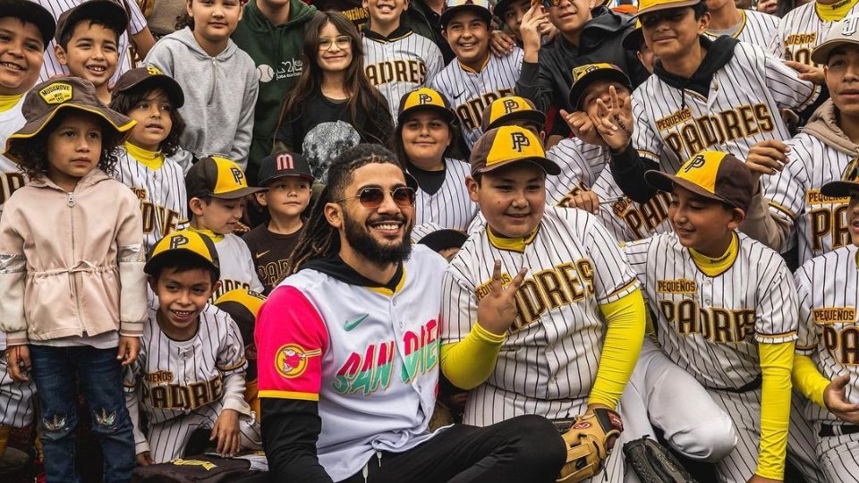 El dominicano Fernando Tatis Jr. convivió y compartió algunos consejos con más de 200 pequeños de ligas infantiles en Tijuana