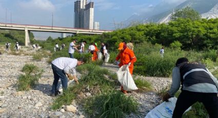 Realizan jornada de limpieza en el río Santa Catarina