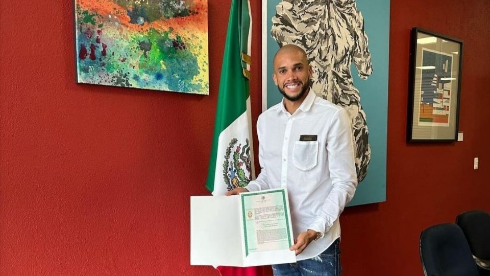 Matheus Doria anuncia que ya tiene la nacionalidad mexicana.