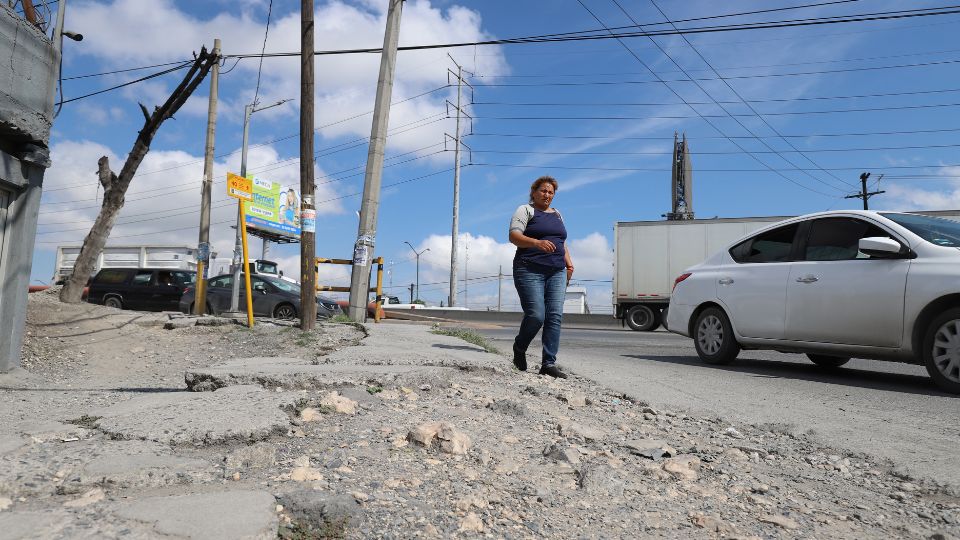 Baches en avenida Miguel Alemán.