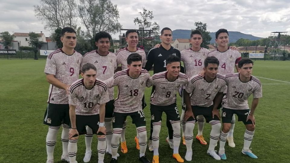 Equipo titular de México Sub 23 en el segundo partido del torneo Maurice Revello.