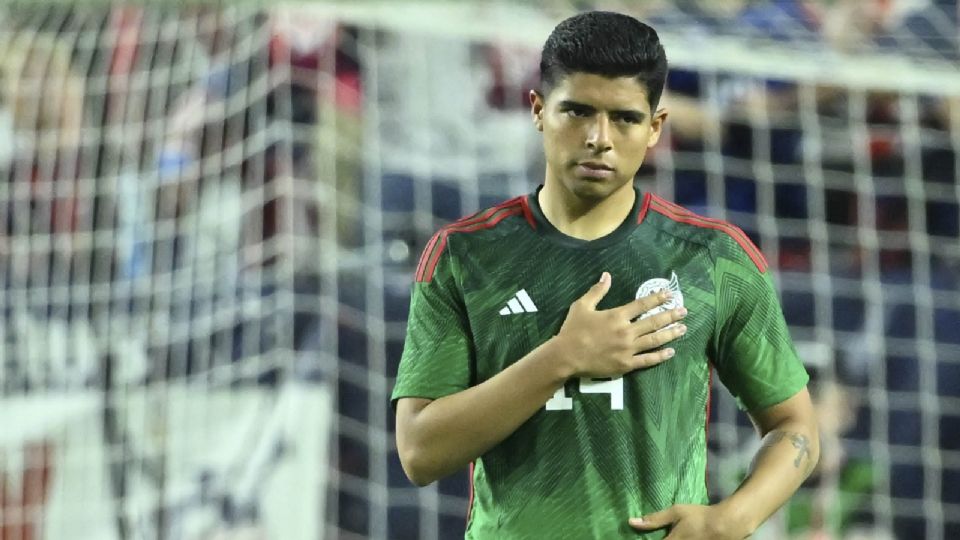 El jugador de Rayados, Víctor Guzmán, estaría descartado para el duelo amistoso contra Camerún a disputarse este sábado.