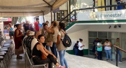 Denuncian filas de hasta 2 horas para cobrar pensión en el Banco del Bienestar