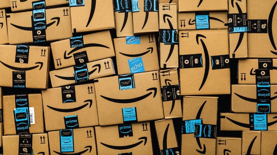 Cajas Amazon Prime a ser entregadas | Facebook / Amazon Prime