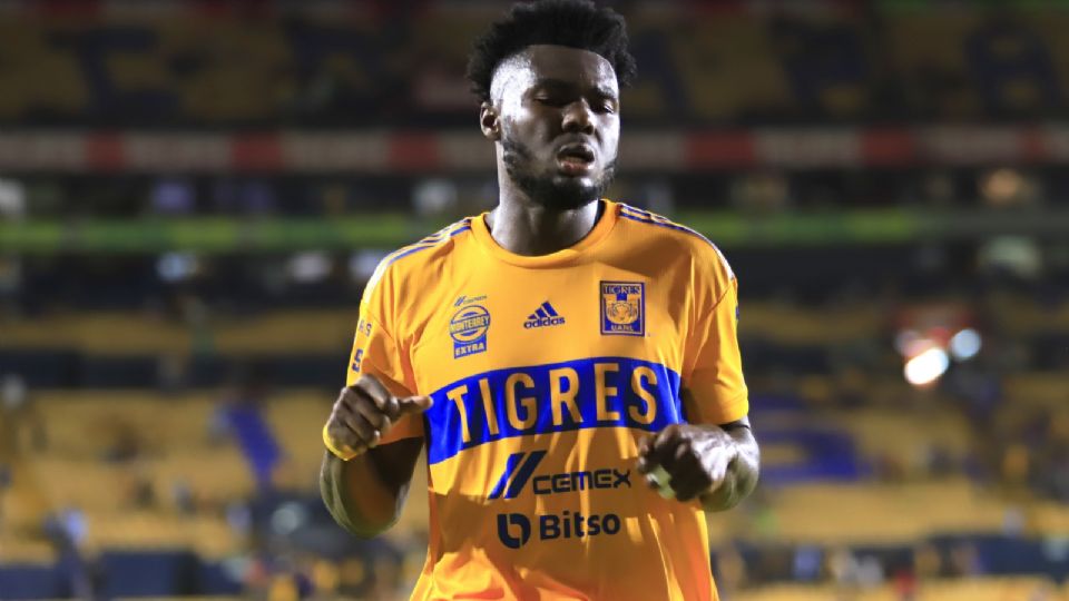 El delantero de Tigres, Jordy Caicedo, no entra en planes del equipo para este torneo y estaría cerca de cerrar su fichaje con Atlas