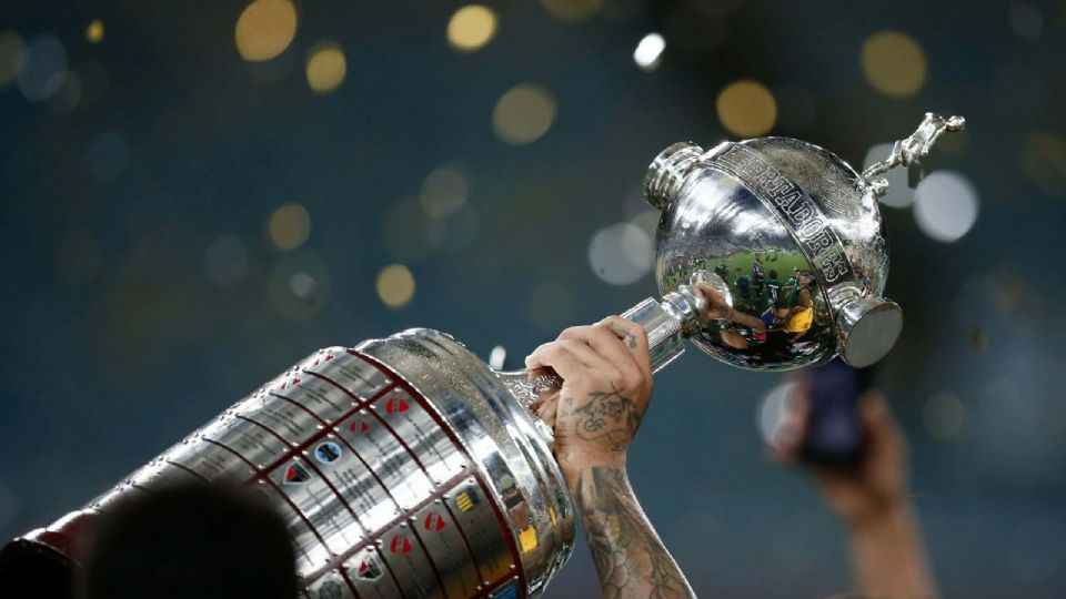 Trasciende en Argentina que la Conmebol y la Concacaf llegan a un acuerdo para que los equipos del norte del continente tomen parte en la Copa Libertadores 2024. Tigres y Rayados tienen oportunidad de participar, así como el Inter de Miami de Lionel Messi.