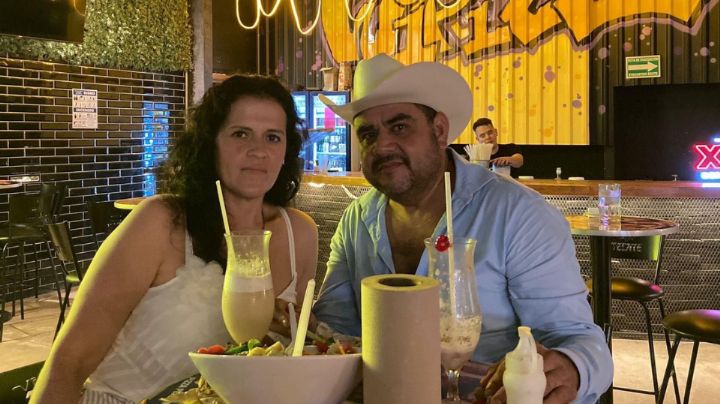 Cachan a hombre infiel por foto que publicó un restaurante en Facebook