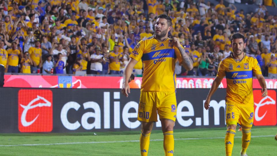 André-pierre Gignac festeja su anotación ante León en el Apertura 2023